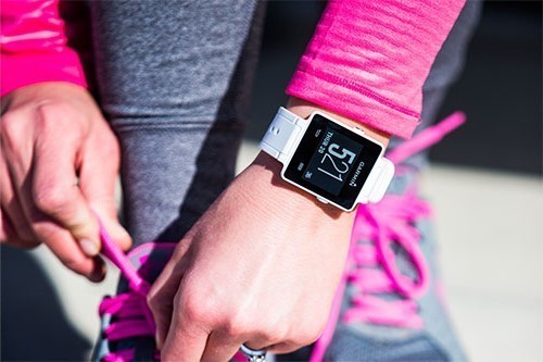 Monitor Garmin Vivoactive GPS Con Banda Cardiaca HRM